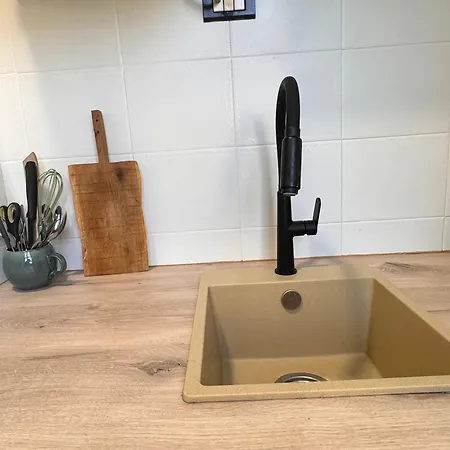 Spazio 15 - Gateway Station And Airport Apartment *